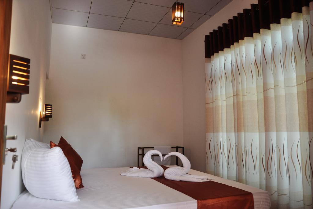 Coconut Garden House Hotel Udawalawe Luaran gambar