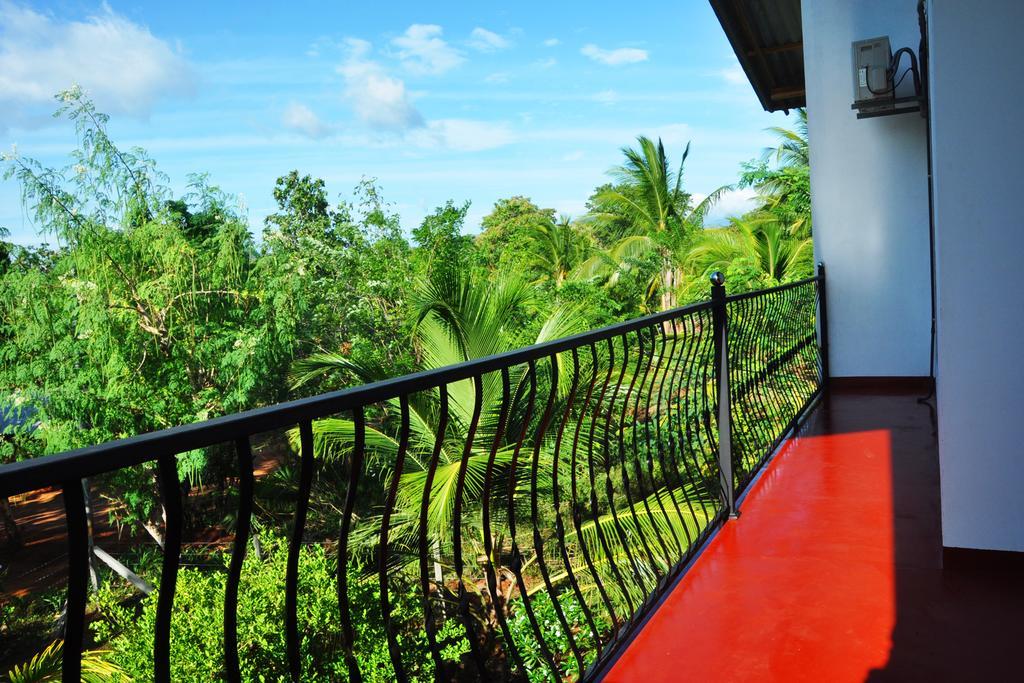 Coconut Garden House Hotel Udawalawe Luaran gambar