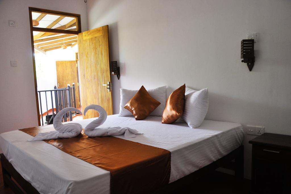 Coconut Garden House Hotel Udawalawe Luaran gambar