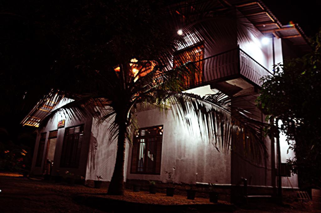 Coconut Garden House Hotel Udawalawe Luaran gambar