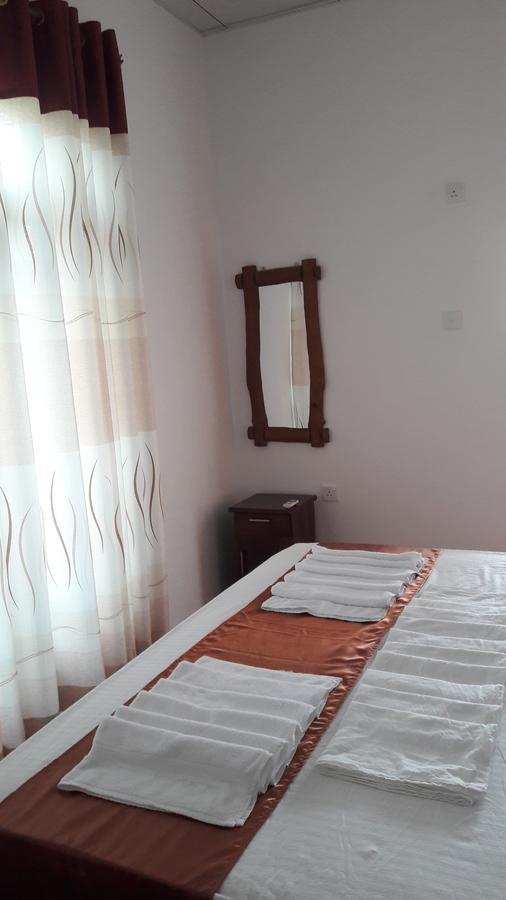 Coconut Garden House Hotel Udawalawe Luaran gambar